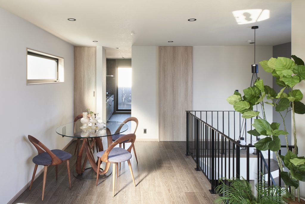 Collection No.096｜昼のダイニング