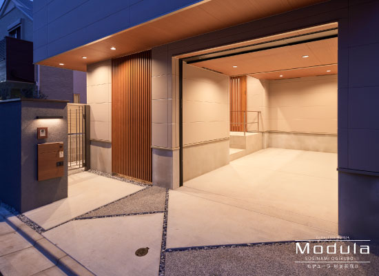 杉並区上荻3丁目 新築分譲住宅｜シャッター付きインナーガレージ(2026.3撮影)